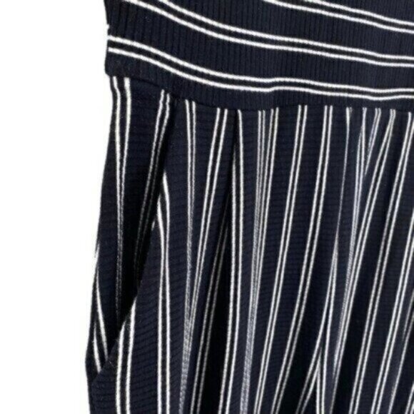 Jolt Women’s Black and White Striped Wide Leg Cropped Jumpsuit - Picture 5 of 11